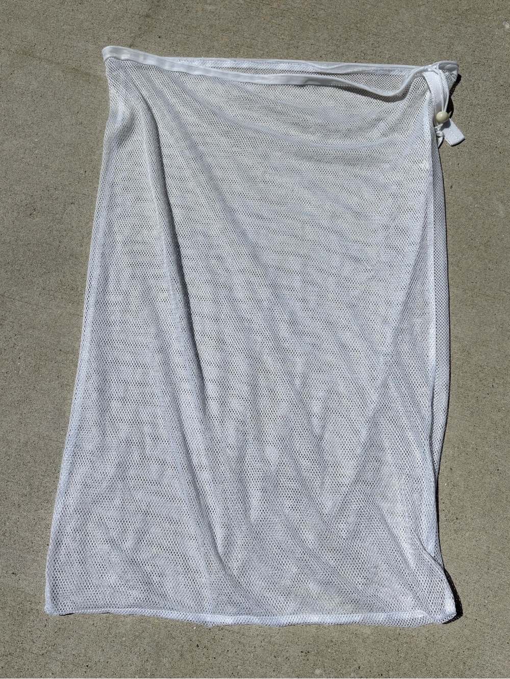 MESH LAUNDRY BASKET